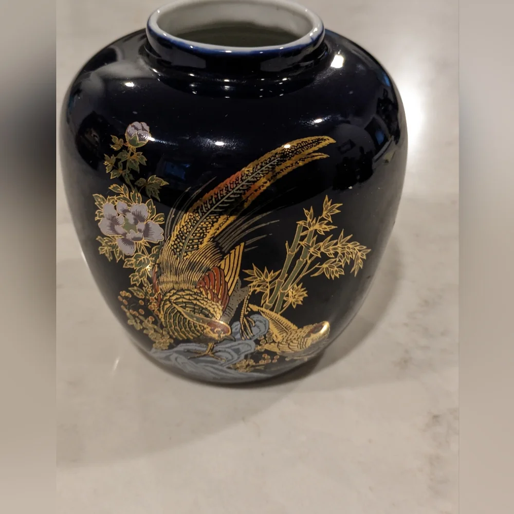 Vintage Japanese Blue Cobalt Porcelain 8', 8.5